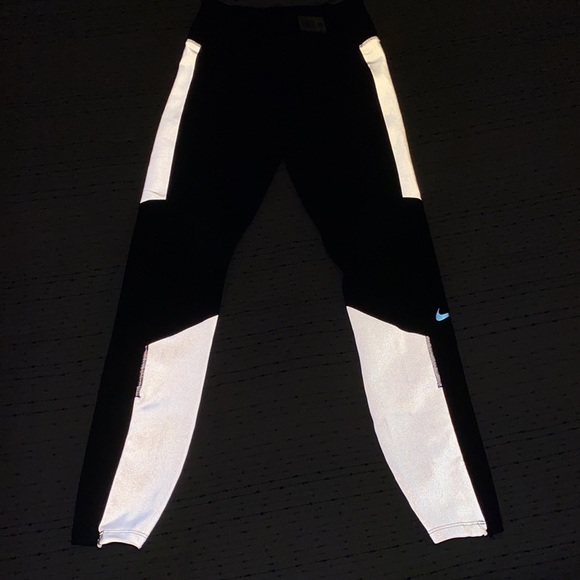 Nike Pants - Nike Epic Lux Tight Fit